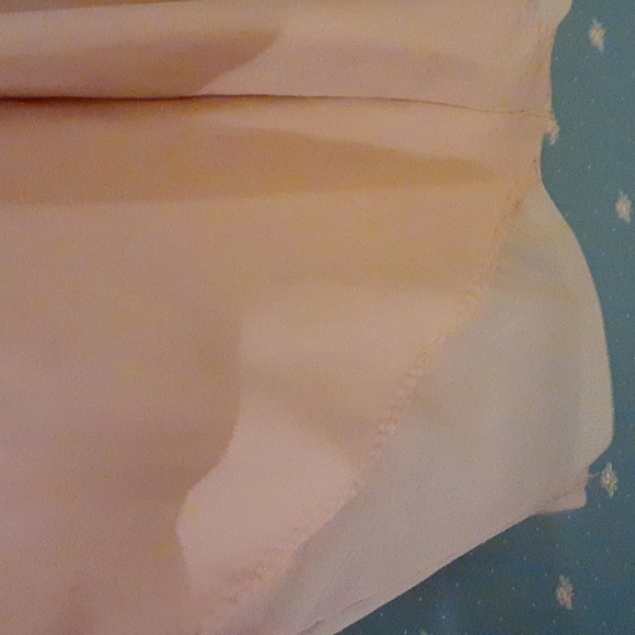 Slip - Picture 4 of 10